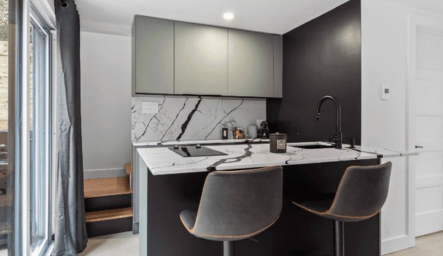Luxury mini-chalets to disconnect for two with a private spa nestled in the hear