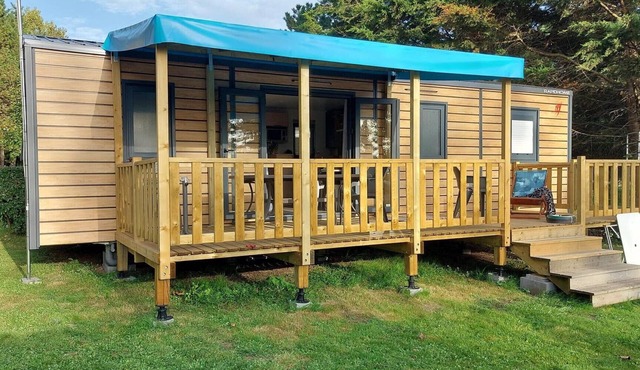 Luxury mobile home with terrace