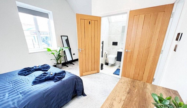 Luxury Modern Private Villa in Brighton