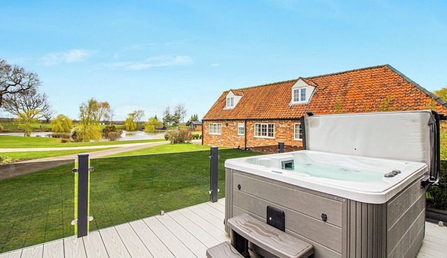 Luxury modern 2 Bedroom Lodge.