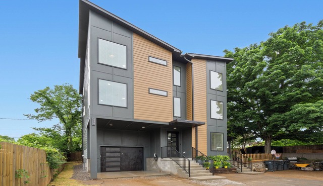 Luxury modern 3bd/3ba, sauna, EV charger, 15mi BNA 7mi Broadway 6mi Vandy
