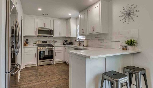 Luxury Modern 3BR - Private Primary Suite!
