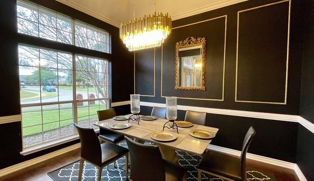 Luxury,Modern 6beds,5BR, 4BA Home w/Great Location