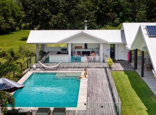 Luxury Modern Country Retreat