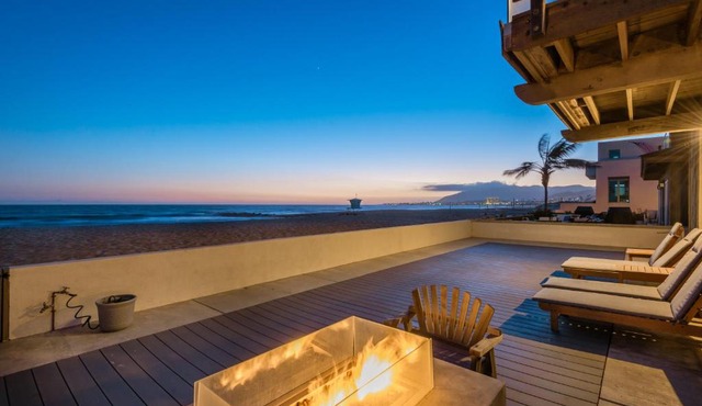 Luxury Modern Designer Beach House on Sand w/Pool