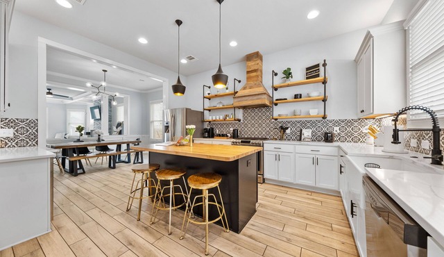 Luxury Modern Farmhouse- Hot Tub-Tower Views-5mins to Downtown-Pearl-River Walk