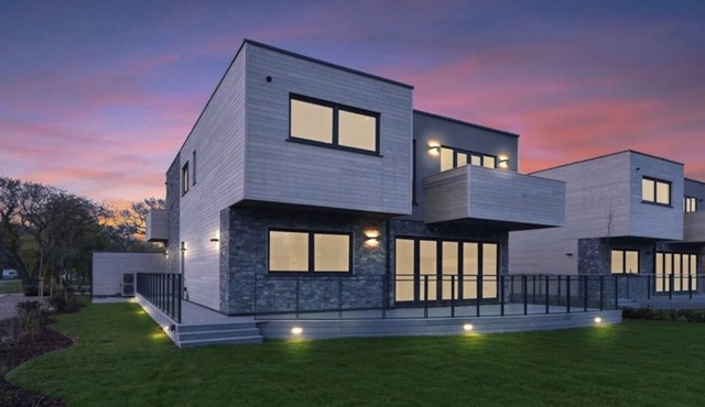 Luxury Modern Home with Sea Views - Sleeps 8