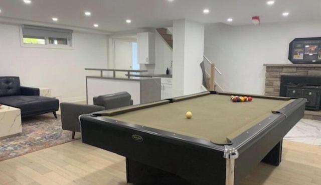 Luxury, Modern Home with Theatre and Games Room