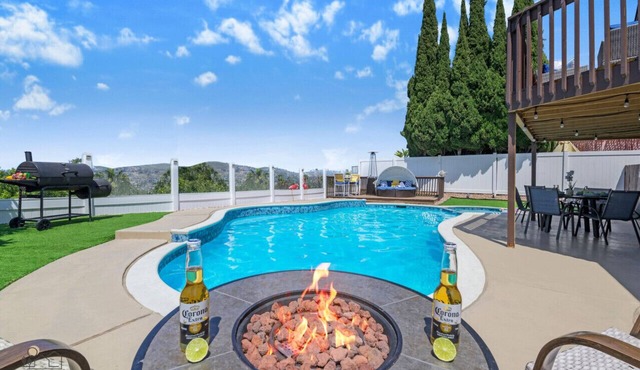 Luxury Modern Home: Pool, Spa & City Skyline Views!