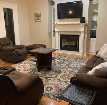 Luxury, modern, homely 4 bedroom house, close to city center, hospitals and shopping centers