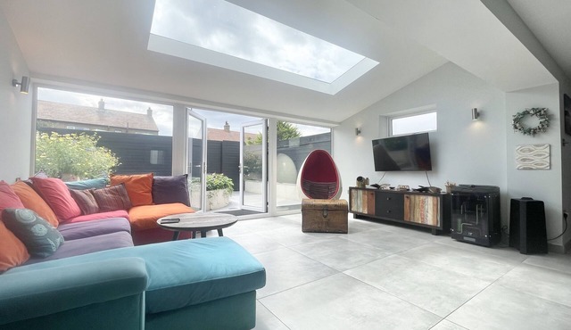 luxury modern large warm clean self catering