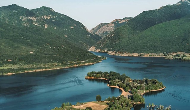 Luxury Modern Nordic Haus - 3 Ski Resorts, Golf, Boating, Mountain Biking