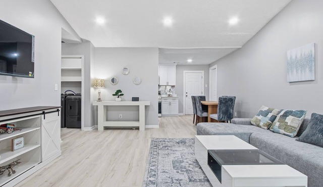 Luxury Modern Ranch & Newly Renovated