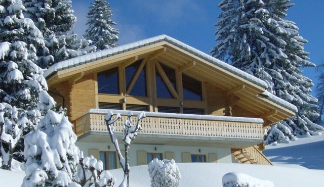 Luxury Modern Swiss Chalet - Spectacular Panoramic Views - 200m From Piste