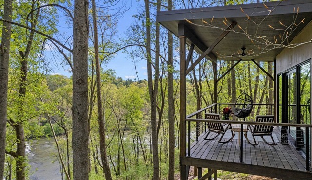 Luxury, Modern Treehouses- River Views & Farmstay Experience