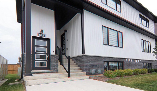Luxury Modern Townhouse Six Minutes to the Falls