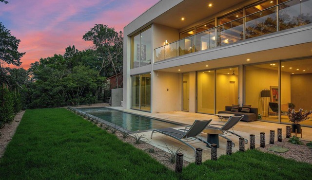 Luxury Modern Retreat w Pool | Westlake Groups