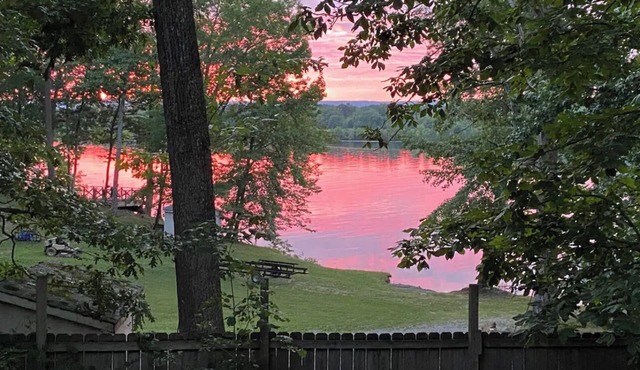 Luxury modern with breathtaking sunset views!