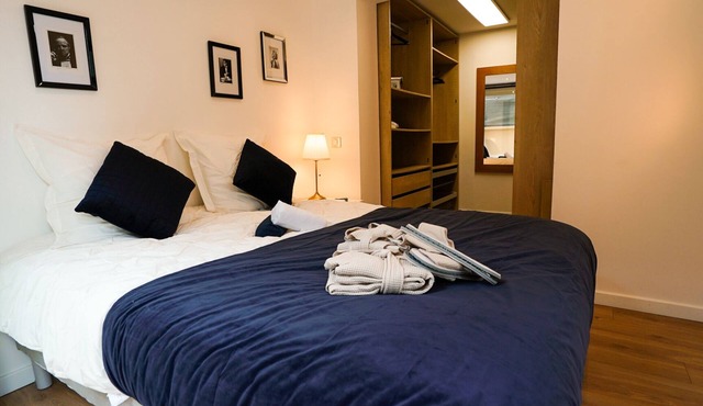 Luxury Monaco 2BD Suite +1st Class Mercedes + VIP Airport Transfers Rolls Royce