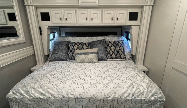 Luxury Motorcoach Fit For Comfort