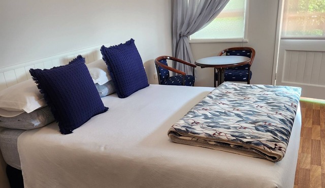 Luxury mountain cabin in a beautiful historic mining town of Mount Morgan.