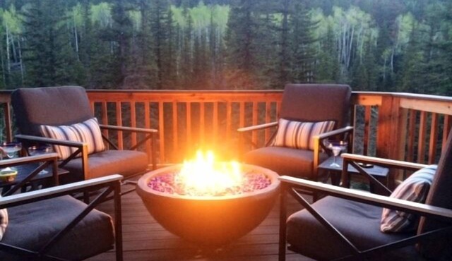 Luxury Mountain Cabin overlooking Cascade Creek 7th nite FREE
