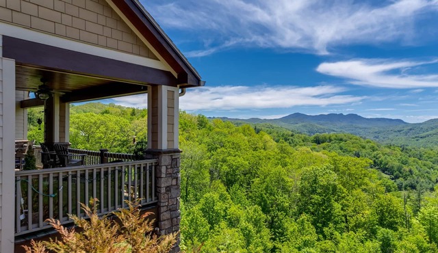 Luxury Mountain Escape with Amazing Views