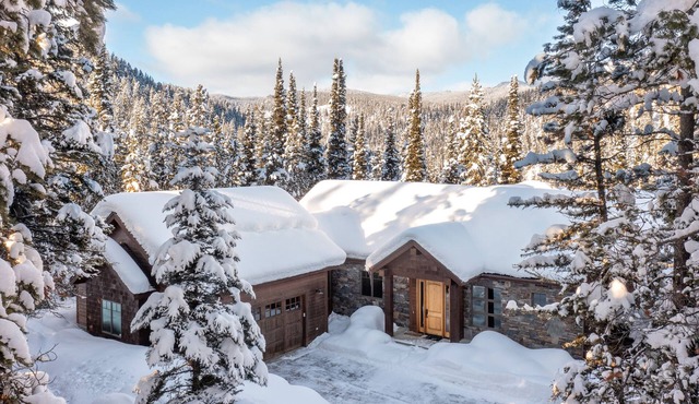 Luxury Mountain Escape New Interiors AC Hot Tub + Views
