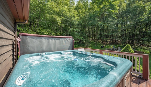 Luxury Mountain Escape w/Hot Tub & Fireplaces