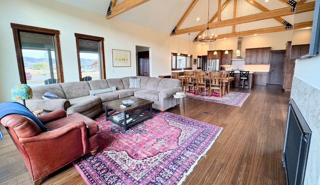 Luxury Mountain Family Home w/Hot Tub