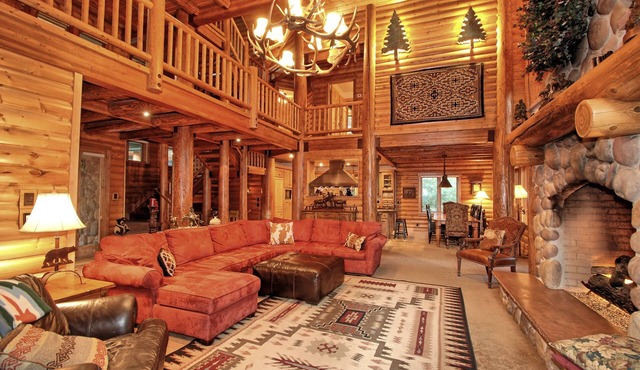 Luxury Mountain Home. Hot Tub, 6 Bedrooms, 5.5 Bath, Theater, Steam Rm, Sauna