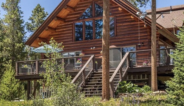 Luxury Mountain Home on 3 acres