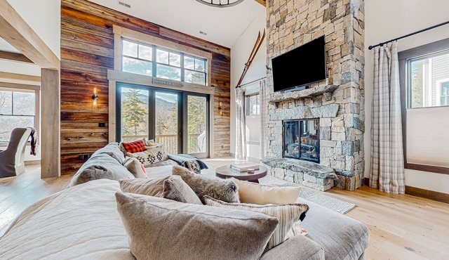 Luxury mountain home with fireplace, children's items, & expansive outdoor space