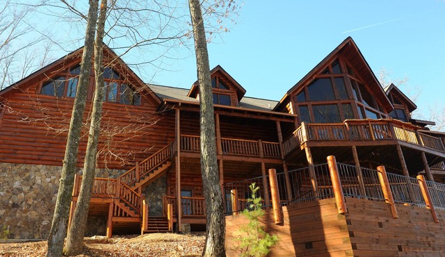 Luxury Mountain Lodge with Soaring Views - 5,000 Sq