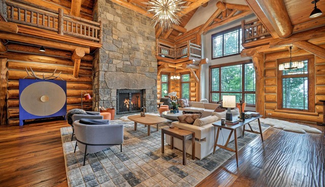 Luxury Mountain Log Home, Ski-In/Ski-Out to Windham Resort