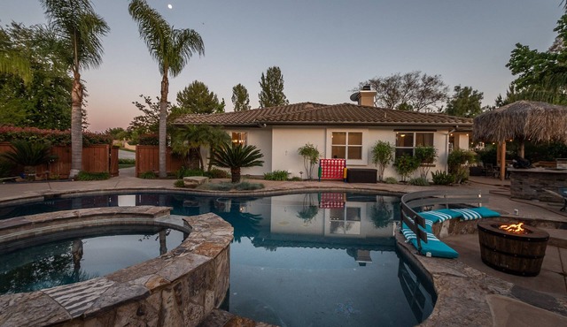 Luxury Mountain Retreat-Pool/Hottub/Gameroom&More!