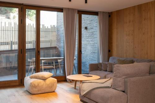 Luxury Mountain Stay in Andorra l A PIE DE DE LAS PISTAS DE ESQUÍ l Incluye Gimnasio Piscina y Sauna en el mismo edificio l by BonesVacances