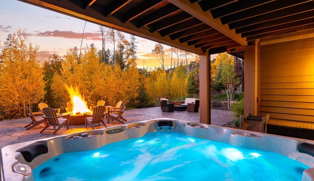 Luxury Mountain Villa 250 /Hot Tub /Peloton /Views /Best Price - $500 FREE Activities Daily
