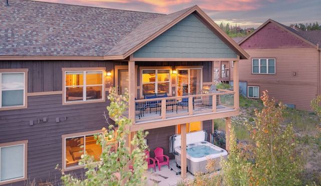 Luxury Mountain Villa 106 I Private Hot Tub I Great Views I Best Price I Discounted Attractions