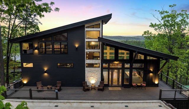 Luxury Mountaintop Cabin Pool w/Rock Waterfall Epic Views