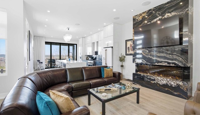 Luxury Mt. Adams Retreat Suites