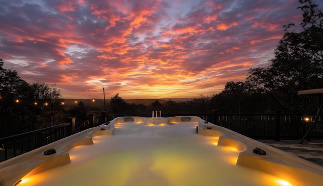 Luxury Mt. View Retreat with Private Heated Pool, Hot Tub, Sauna, Cold Plunge
