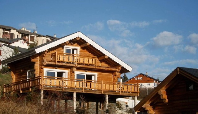 LUXURY NORTHERN CHALET with Sauna, Balneo and splendid mountain views