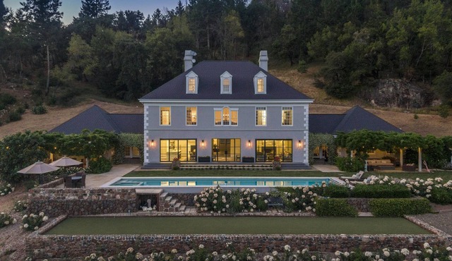 Luxury Napa Country Estate w/pool & views!