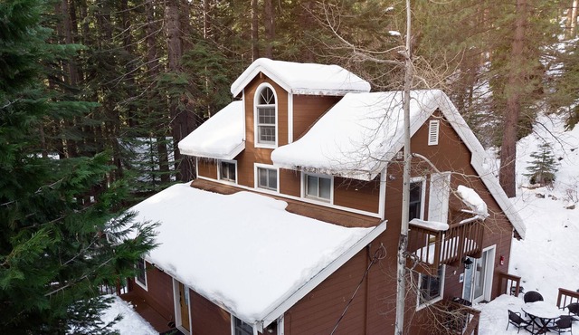 LUXURY NEAR TO RESORTS ALL HARDWOOD FLOORING HOUSE