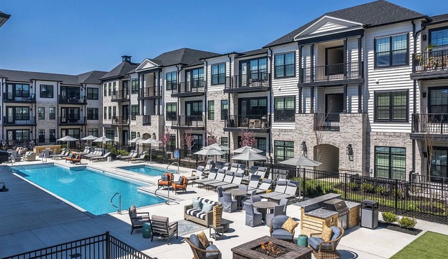 Luxury New Albany Living