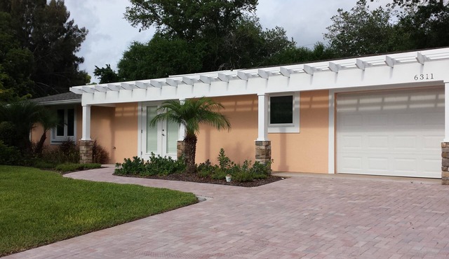 Luxury, New Construction Home - Serene and Private Vacation Oasis