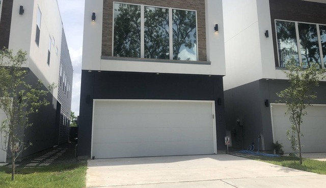 Luxury New Home Near Galleria