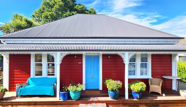 Luxury new 3 bedroom house in central city 5 star