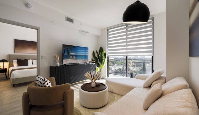 Luxury New Property-3 Bedroom/2Bath-Gym-BBQ-Pool